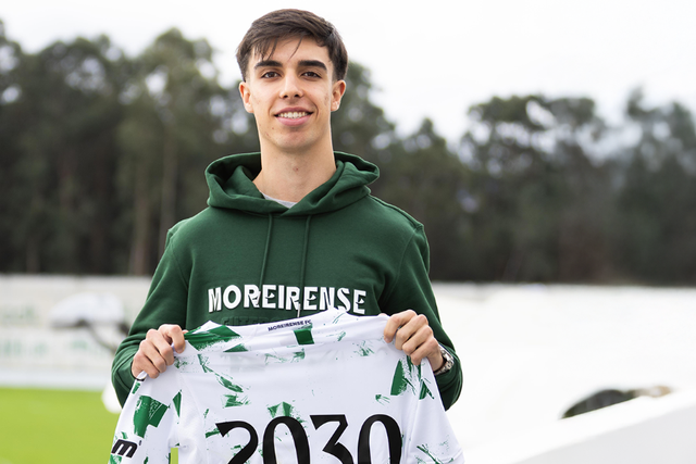 Miguel Silva assinou recentemente contrato profissional até 2030 - Foto: Moreirense FC