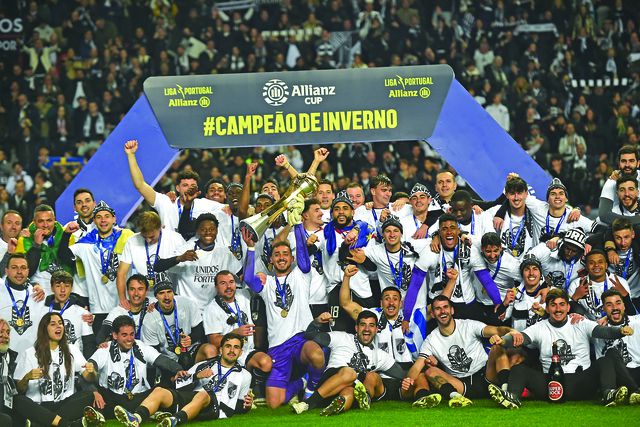 Vitória de Guimarães conquistou a Taça da Liga 2025/2026, em Leiria. Foto Miguel Nunes