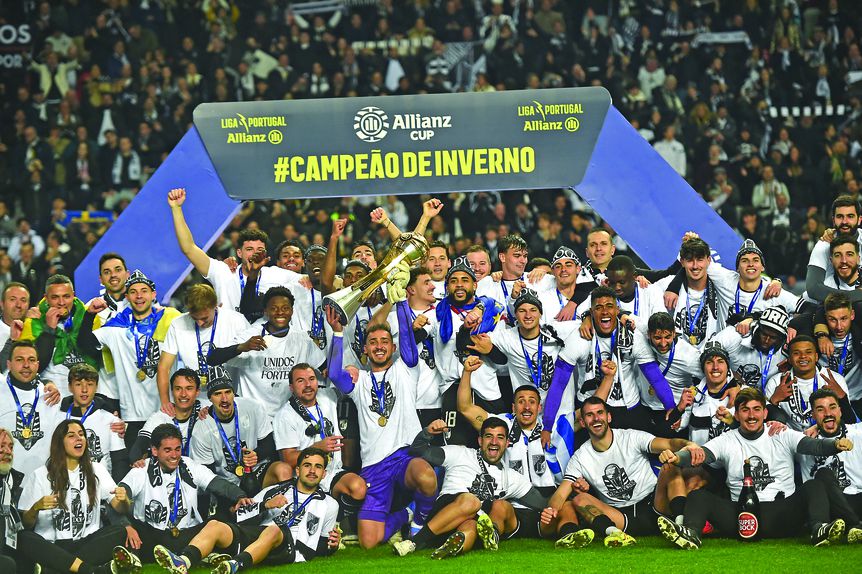 Vitória de Guimarães conquistou a Taça da Liga 2025/2026, em Leiria. Foto Miguel Nunes