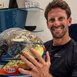 Romain Grosjean e o capacete do acidente de 2020 (Instagram/Romain Grosjean)