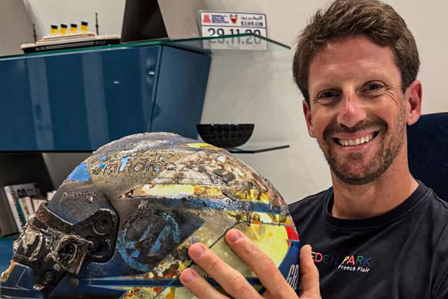 Romain Grosjean e o capacete do acidente de 2020 (Instagram/Romain Grosjean)