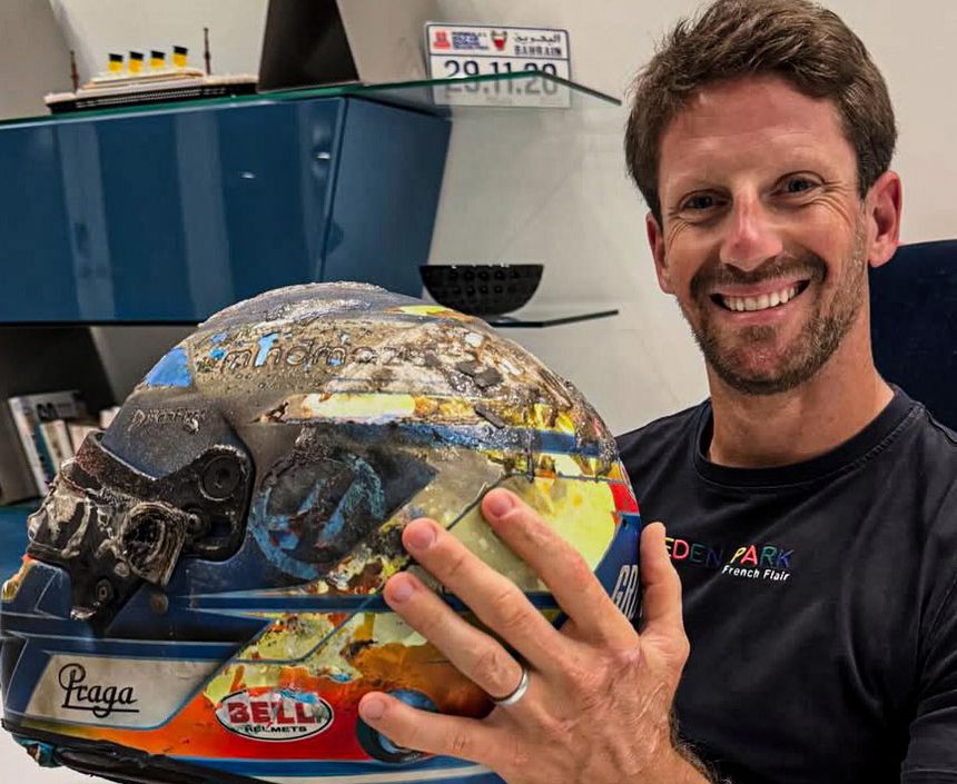 Romain Grosjean e o capacete do acidente de 2020 (Instagram/Romain Grosjean)