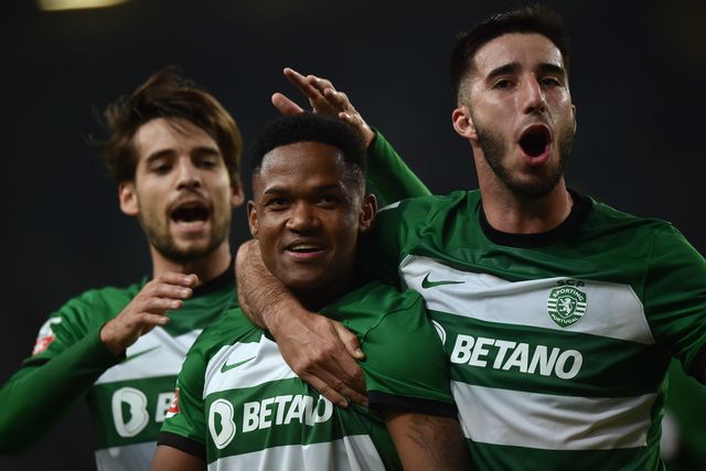 Sporting e Amora voltam a falar do passe de Geny Catamo