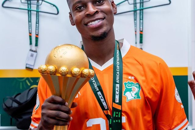 Ex-Sporting somou um minuto no CAN e fez a festa: «Campeão de África»