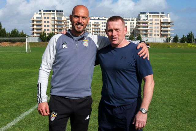 Mark Pembridge reencontra o Benfica