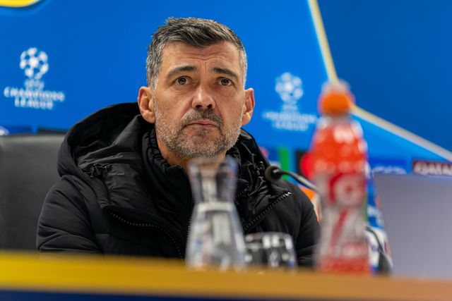 Conceição polémico: responde a uma pergunta... e abandona conferência (vídeo)