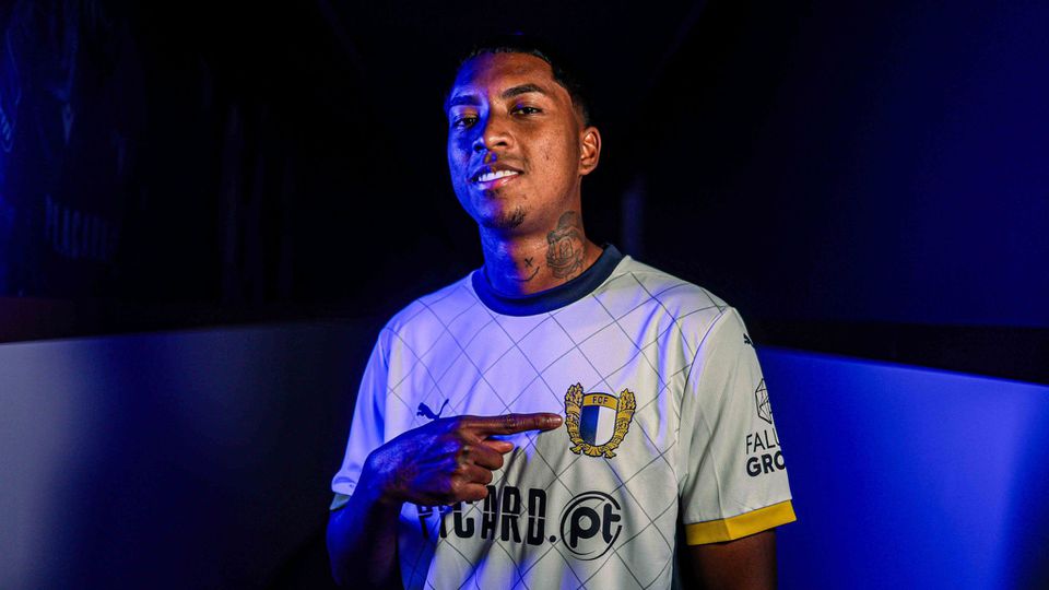 Léo Realpe chegou no início da presente temporada ao Famalicão e aspira agora à estreia oficial com na elite minhota
