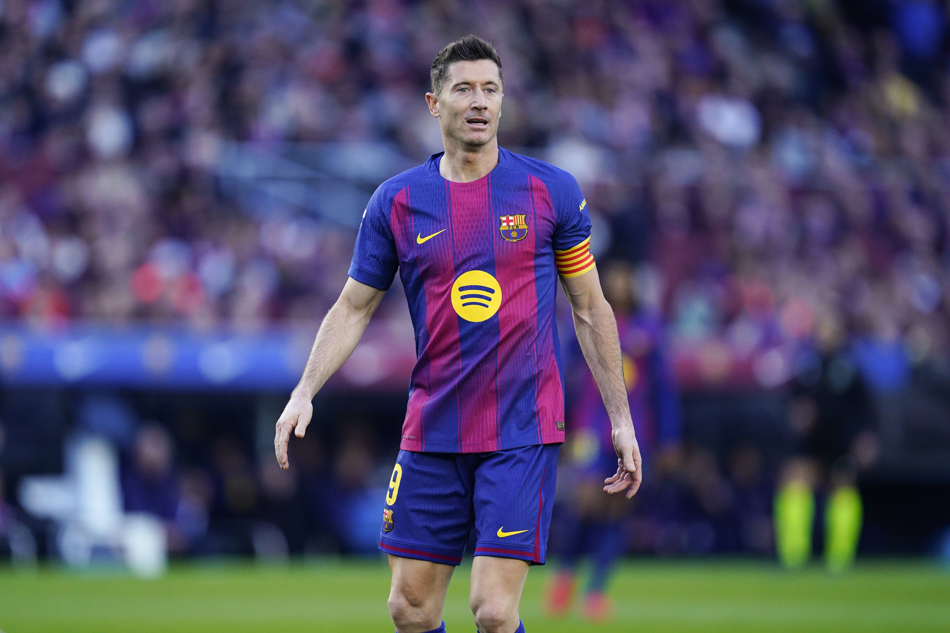 Lewandowski com 12 títulos: Bundesliga - 10 e LaLiga - 2