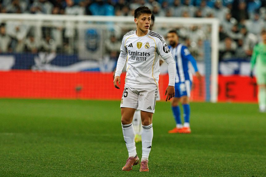 Arda Guler cumpre a terceira época nos 'merengues'