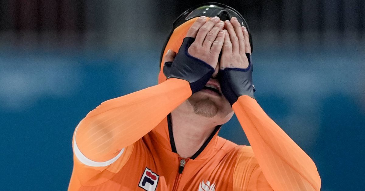 Neerlandês foi 'sabotado' por chinês e pôde patinar sozinho, mas medalha escapou