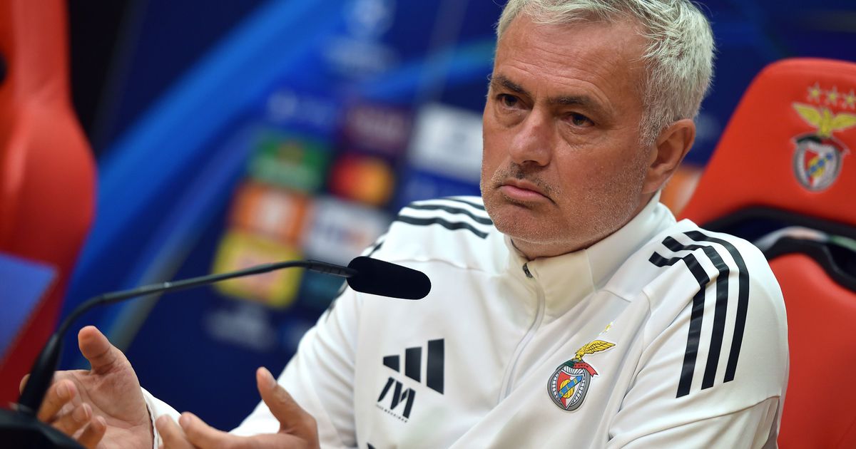 Mourinho anuncia novidade para o jogo com o Santa Clara