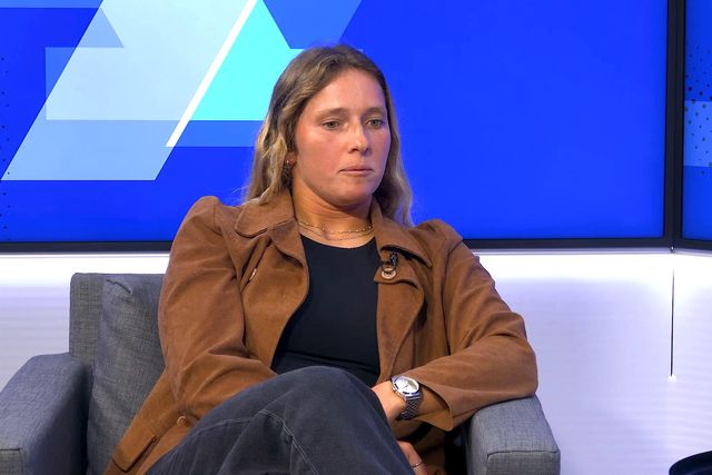 O esforço de ser surfista profissional: «Acabo o dia realizada»