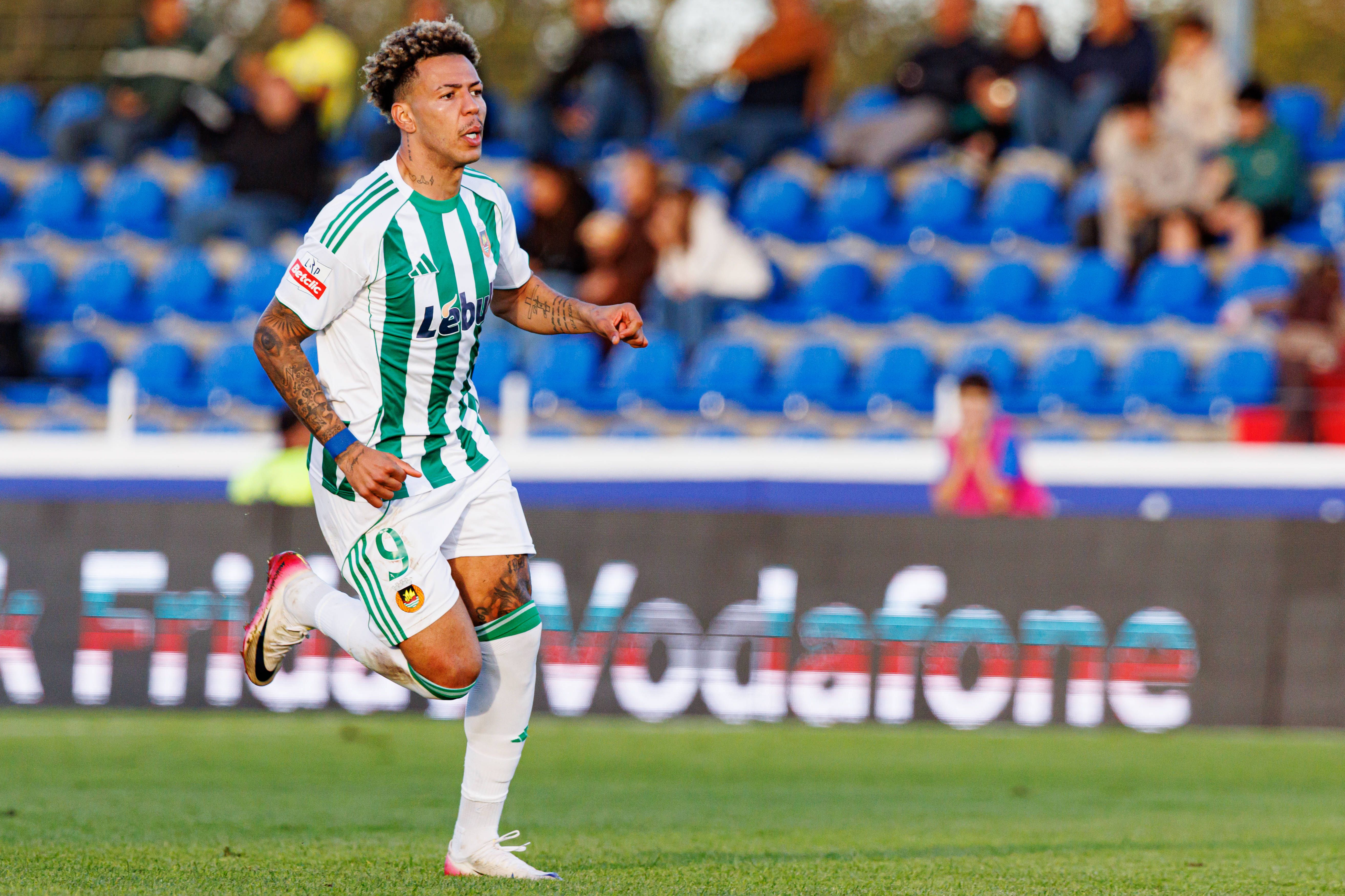Clayton já não mora no Rio Ave, mas ainda é o quinto jogador mais influentes do campeonato em golos (15) e assistências (5), empatado com Pedro Gonçalves