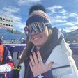 Após acidente no super-G, campeã olímpica do downhill foi surpreendida pelo namorado e aceitou pedido de casamento -Foto: @Olympics/X
