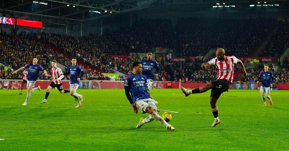 Arsenal perde margem no topo da Premier League