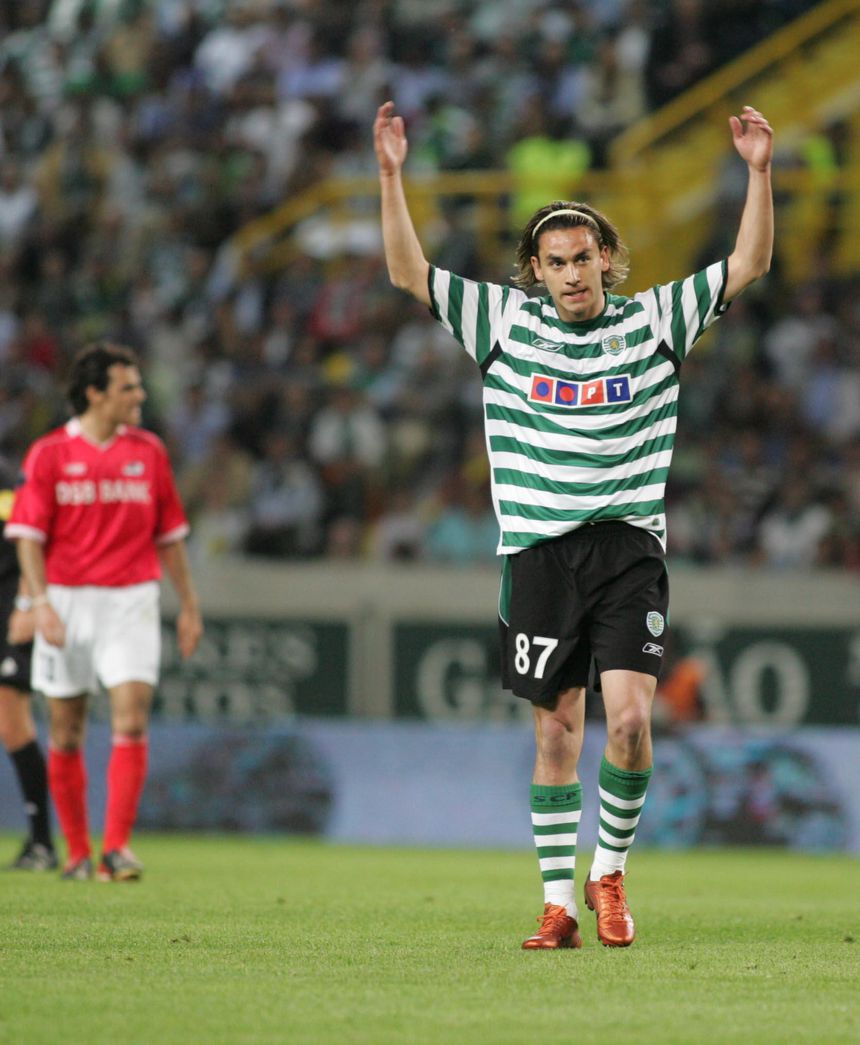 Pinilla, internacional chileno, jogou nos leões entre 2004 e 2005