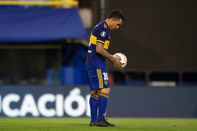 Como a morte do pai precipitou o fim da carreira de Tévez