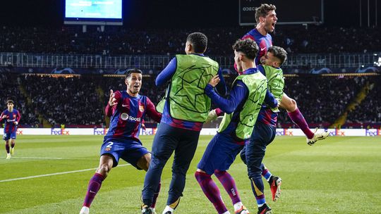 Barcelona domina Nápoles e chega aos quartos da Liga dos Campeões