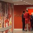 Van Dijk conversa com Al-Khelaifi e Luís Campos