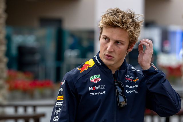 FIA iliba Liam Lawson de culpas no incidente com comissários no México