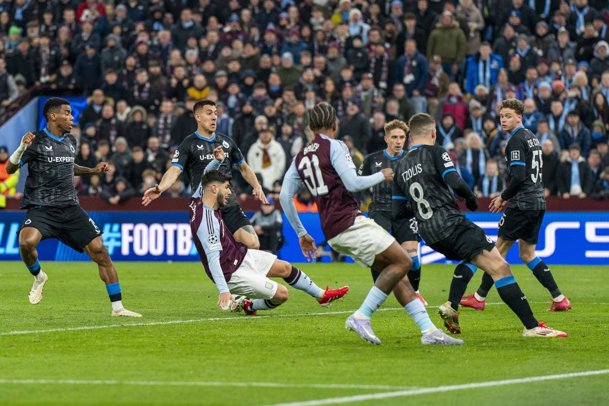 Príncipe William celebra vitória do Aston Villa