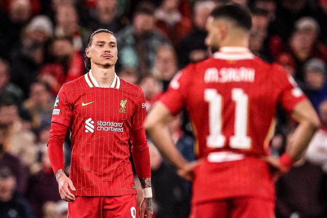 Salah não gostou nada do penálti falhado por Darwin... e nem disfarçou