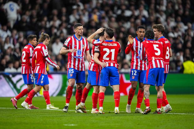 Jogadores do Atlético Madrid a celebrar o golo no Bernabéu