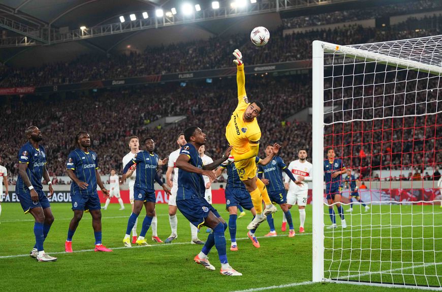 A segurança e tranquilidade de Diogo Costa foi fundamental para a vitória em Estugarda - Foto: IMAGO