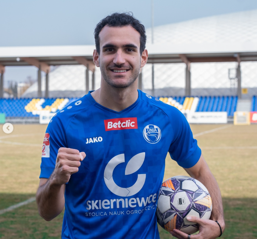 Vasileios Pavlidis, defesa do Unia Skierniewice (foto: Skierniewice/Instagram)