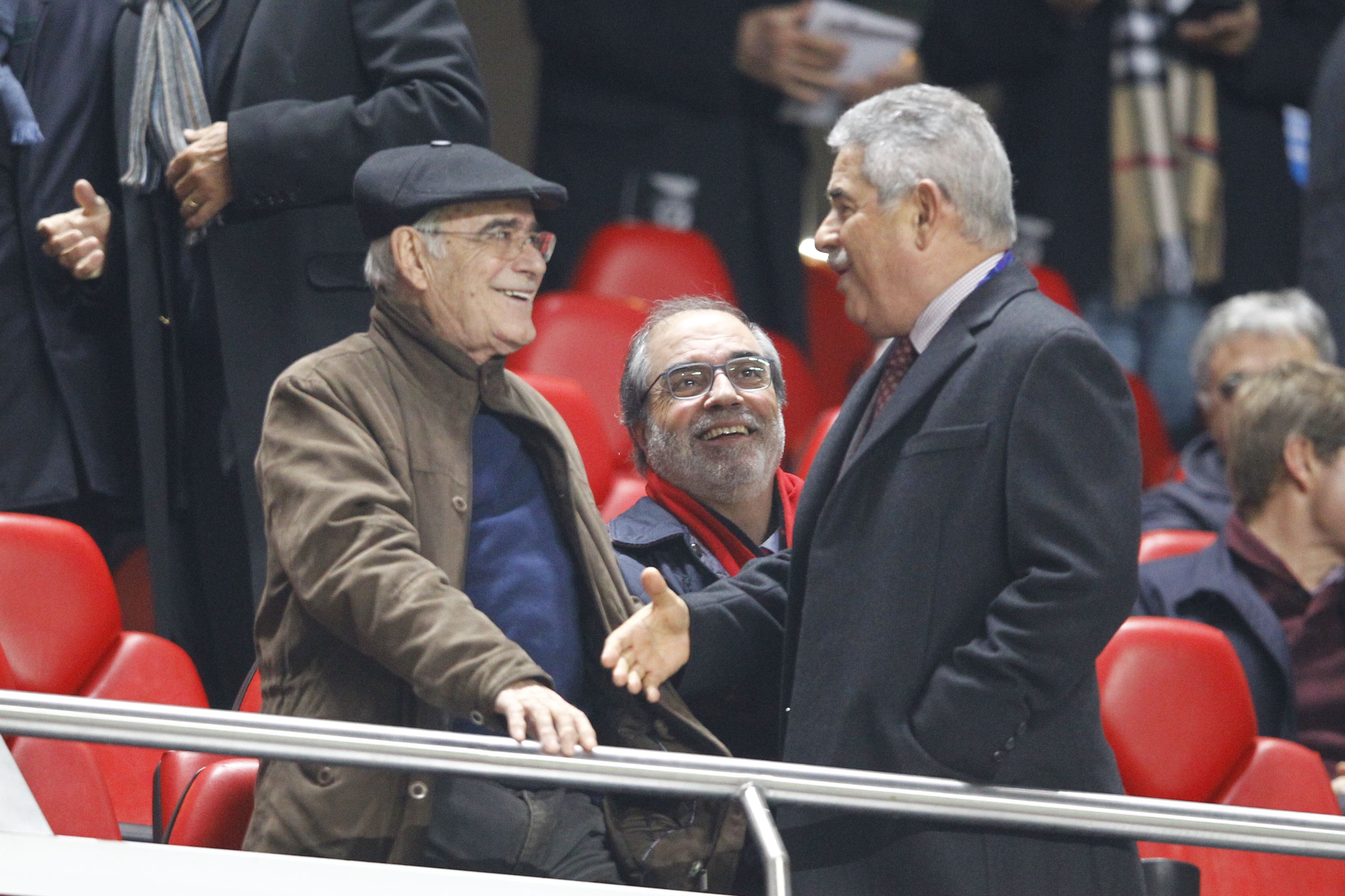 Mário Zambujal com Luís Filipe Vieira, à data presidente do Benfica - Foto: A BOLA