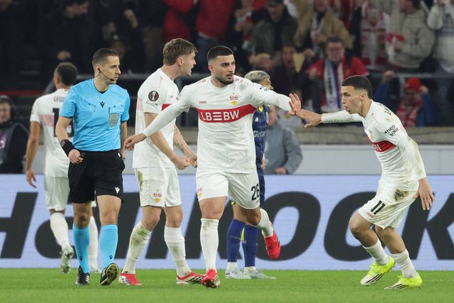 VÍDEO: confusão na área portista... e golo do Estugarda