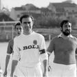 Mário Zambujal equipado 'à Bola', ao lado de Fernando Assis Pacheco (A BOLA)