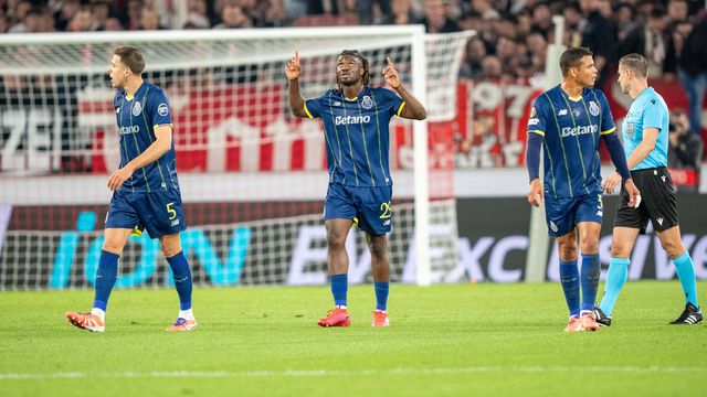 «Moffi foi um achado, é melhor do que Deniz Gul»