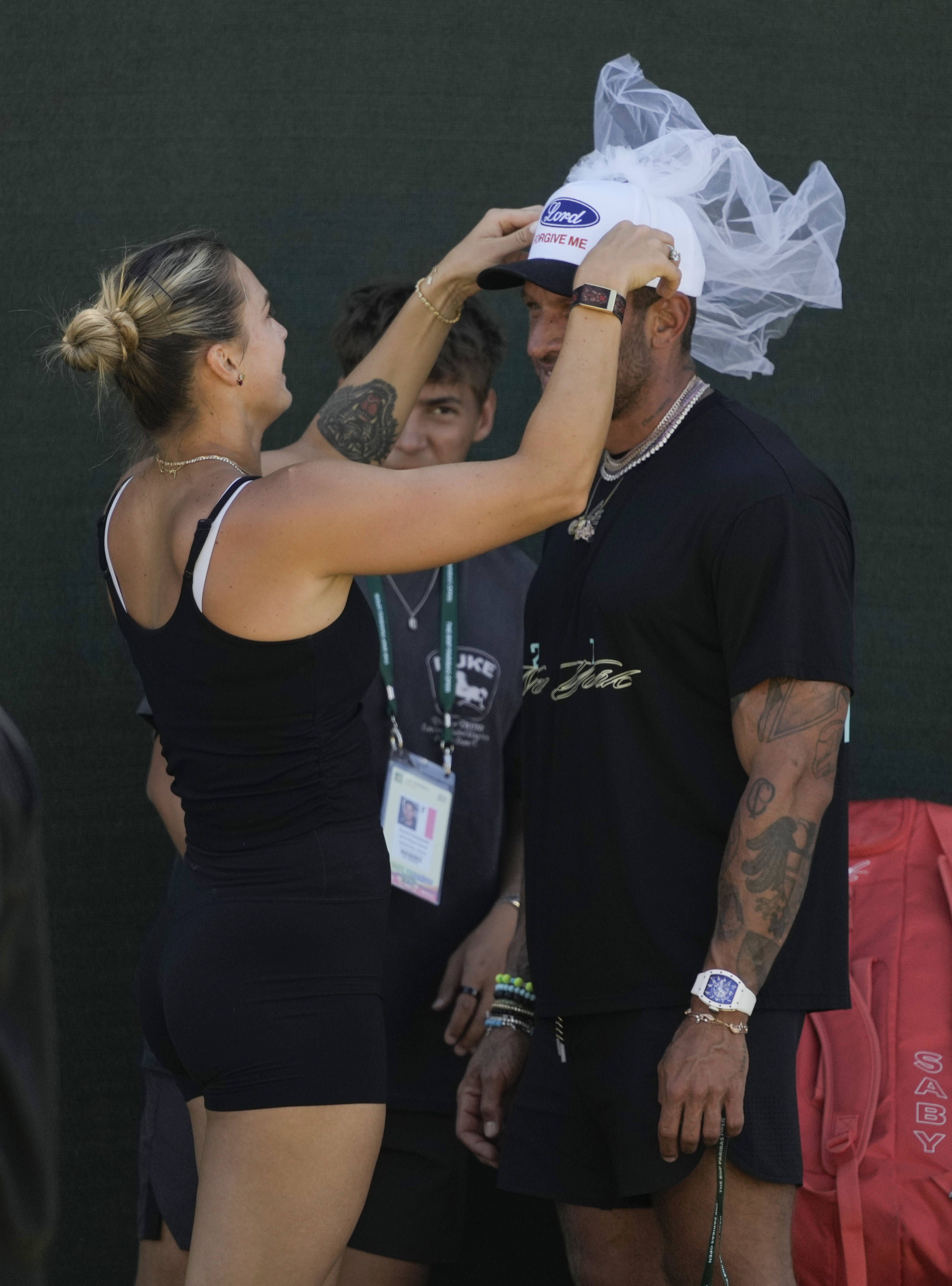 Aryna Sabalenka e Georgios Frangulis                 Fotografia Imago