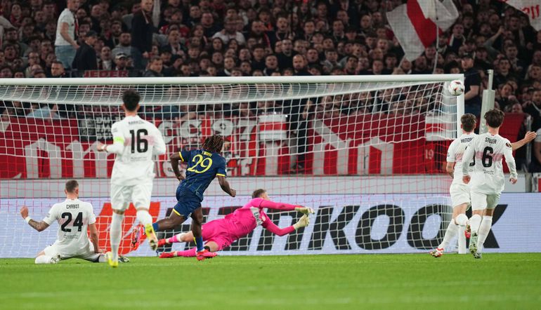 Moffi inaugurou o marcador aos 22 minutos. Foto: IMAGO