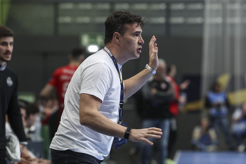 Ricardo Costa, treinador  da equipa de andebol do Sporting - Foto: MIGUEL A. LOPES/LUSA