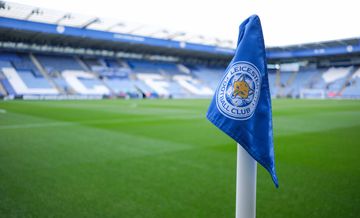 Leicester evita perda de pontos apesar de quebrar regras financeiras