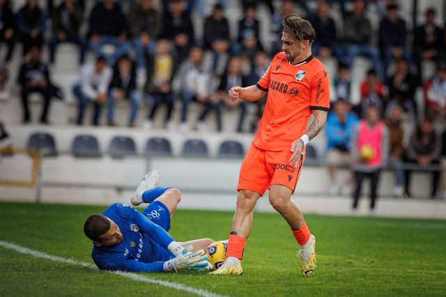 V. Guimarães: destino de Jota não passa por Portugal