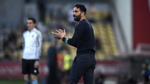 «Futuro de Amorim terá de passar por outro lado»