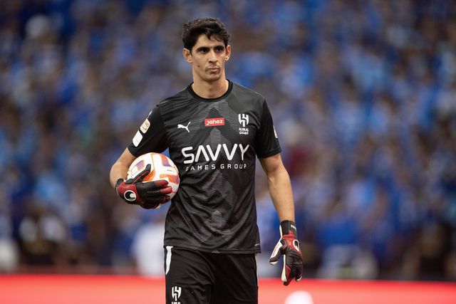 Bono explica mudança para o Al Hilal: «Tinha muito pouca vida»