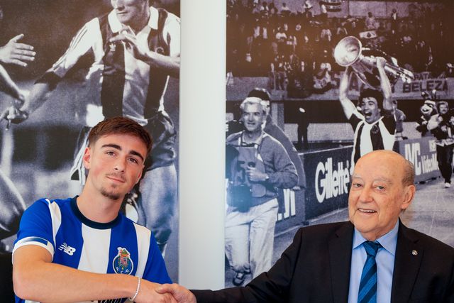 Oficial: Martim Fernandes renova com o FC Porto