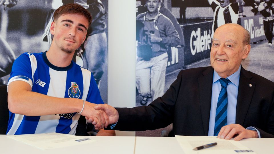 Oficial: Martim Fernandes renova com o FC Porto