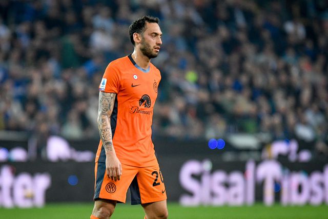 Çalhanoglu: «Se ganhássemos o 'Scudetto' contra o Milan seria uma loucura»