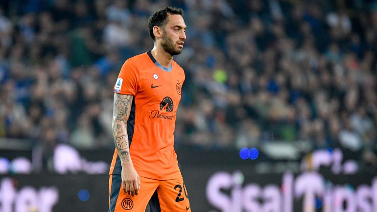 Çalhanoglu: «Se ganhássemos o 'Scudetto' contra o Milan seria uma loucura»