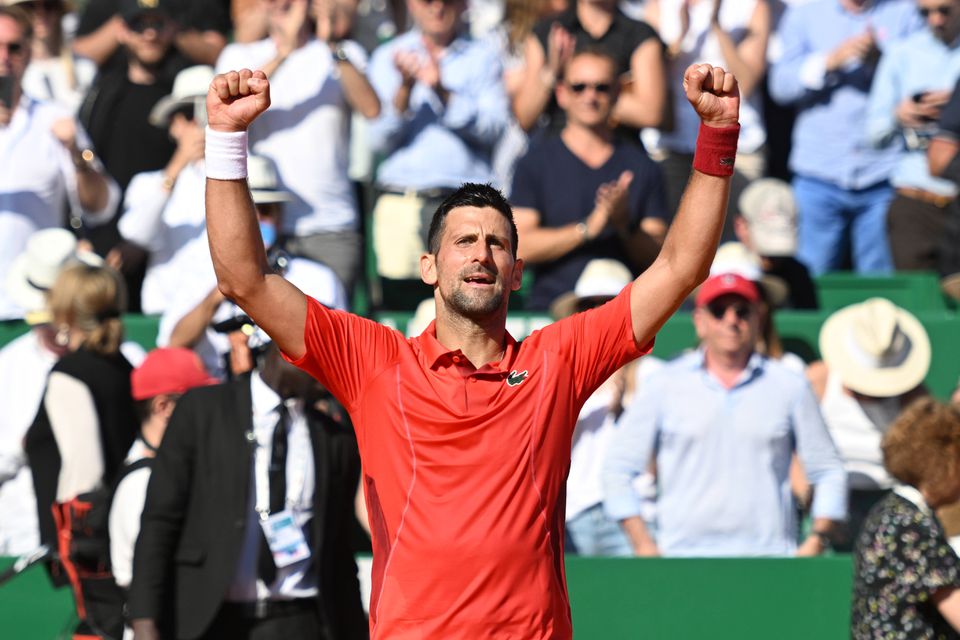 Masters Monte Carlo: Djokovic sobrevive ao calor e a De Minaur