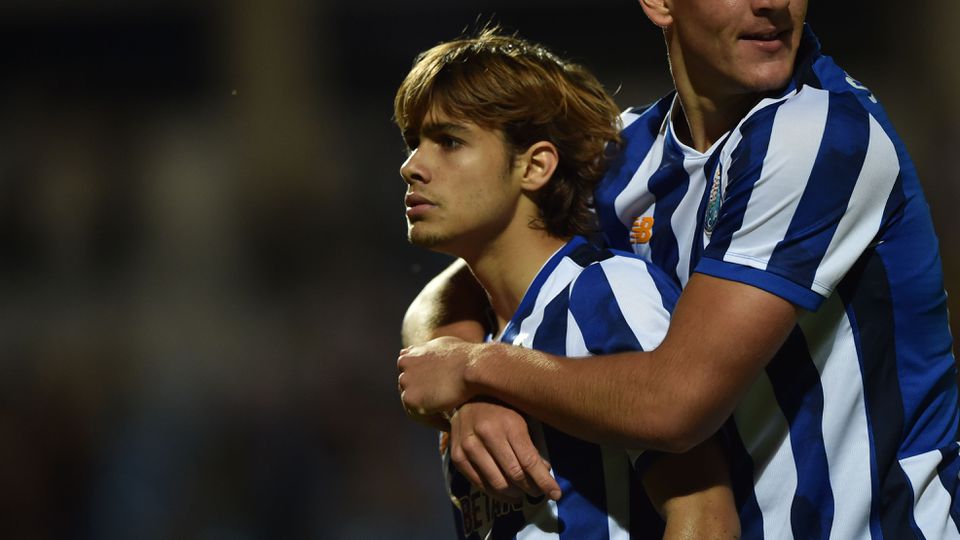 Rodrigo Mora a festejar o único golo do Casa Pia-FC Porto em Rio Maior