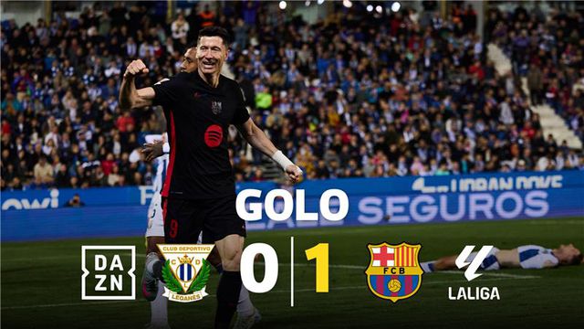 Defesa quis tanto evitar o golo de Lewandowski que... cometeu autogolo (vídeo)