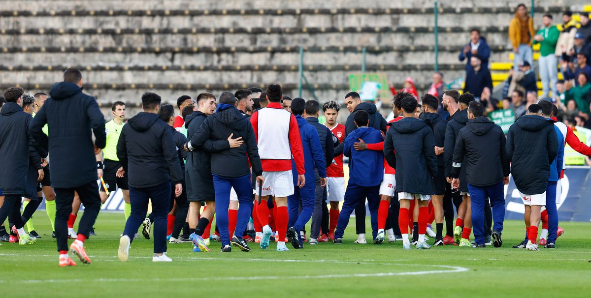 Santa Clara doa metade da receita de bilheteira