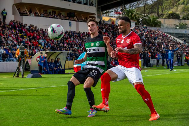 Rocha(s) destas começam a ser raras (destaques do Santa Clara)