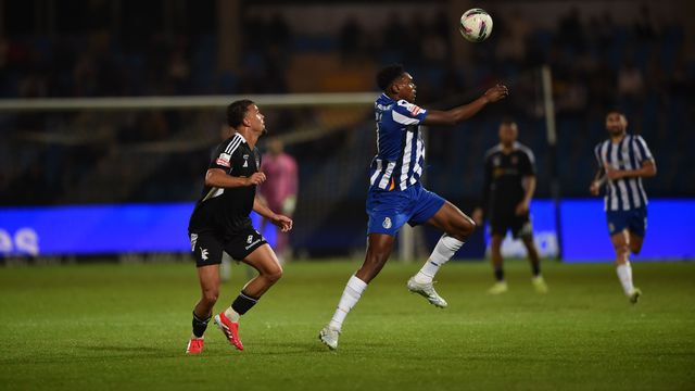 Samu foi suplente no Casa Pia-FC Porto (foto: Miguel Nunes)